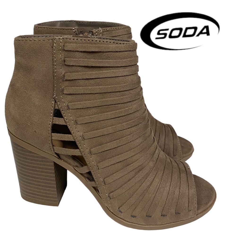 NEW in Box SODA Women's Ruth Taupe Peep Toe Heeled Ankle Boots Booties 6